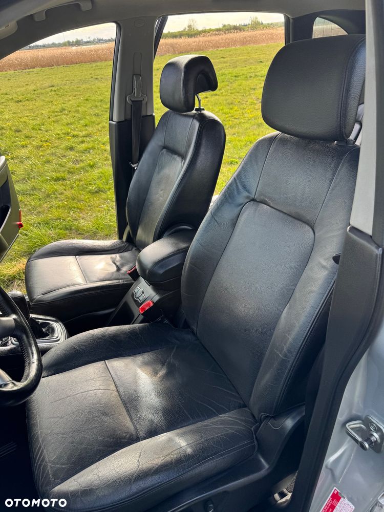 Chevrolet Captiva 2.0 d High - 17