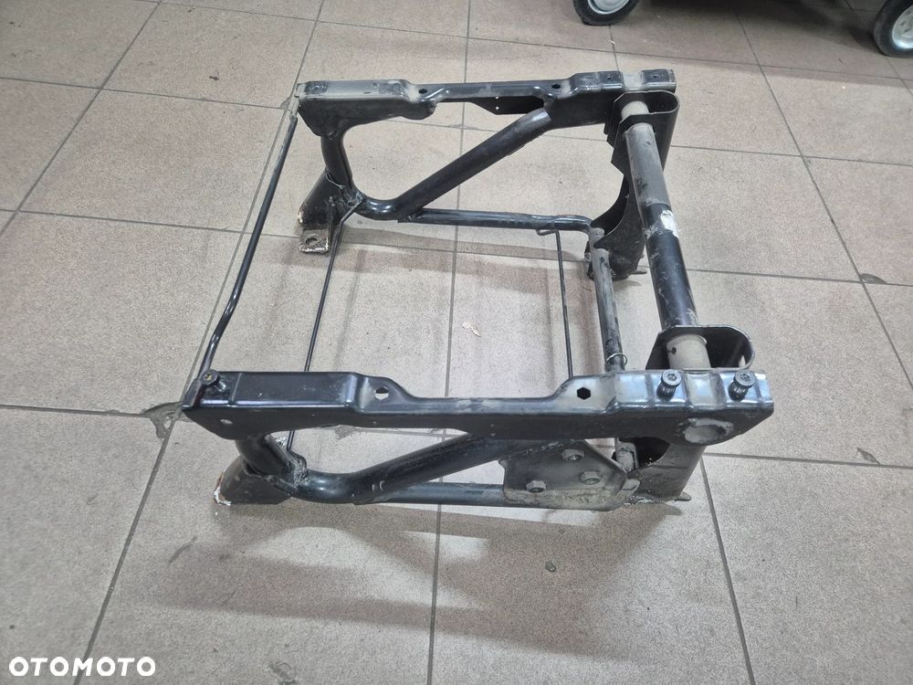 PODSTAWA FOTELA KIEROWCY LEWA DUCATO JUMPER BOXER  06+ - 3