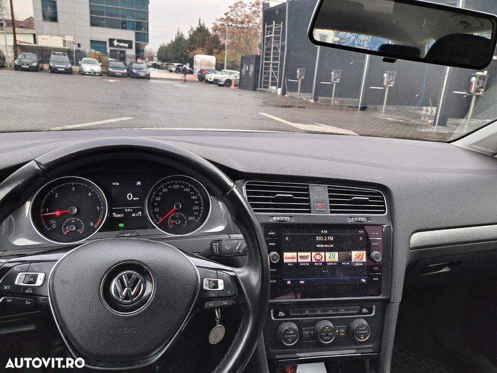 Volkswagen Golf 1.6 TDI Comfortline - 6