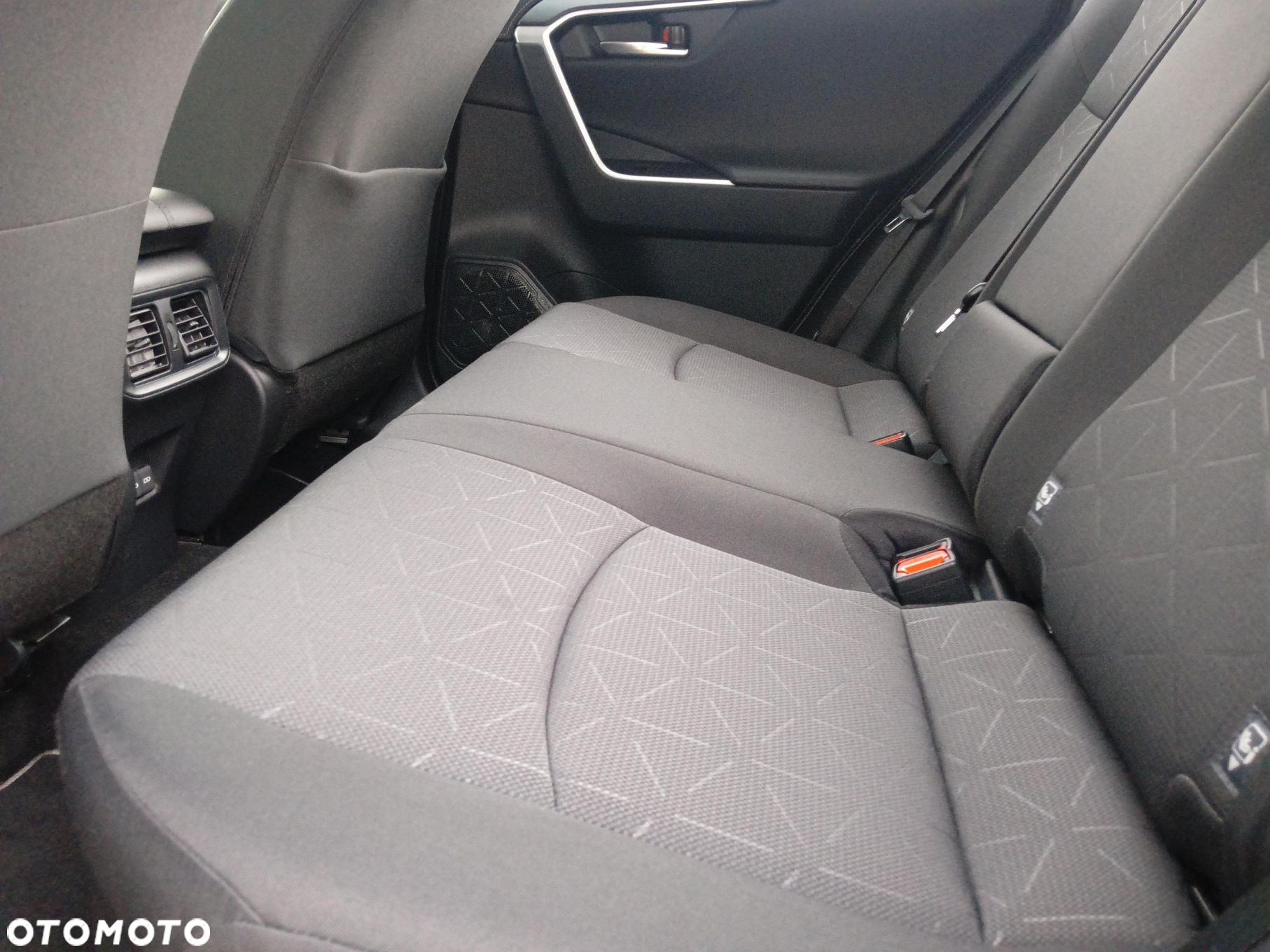 Toyota RAV4 - 14