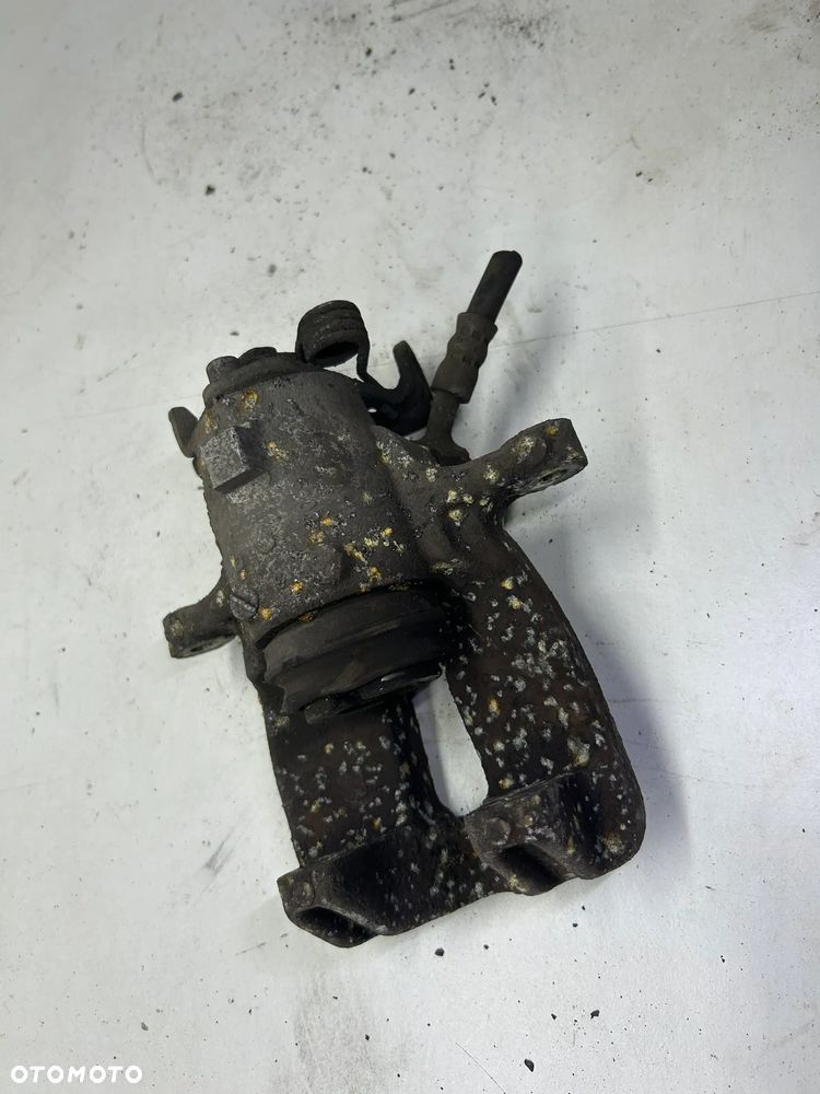 Saab 95 NG Opel Insignia zacisk hamulcowy Prawy tył tylny 2.0 - 3