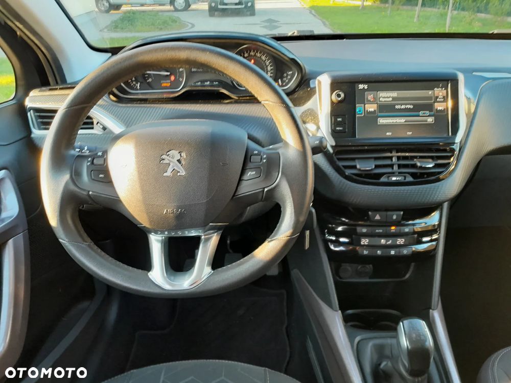Peugeot 2008 - 11