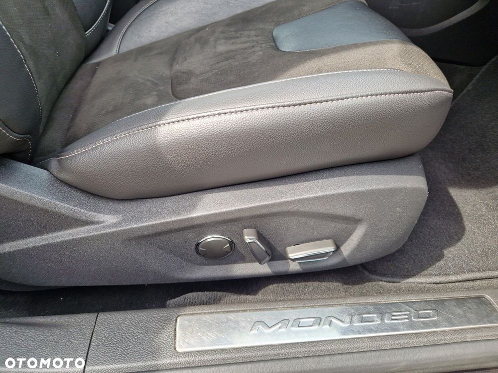 Ford Mondeo 2.0 TDCi Bi-Turbo Titanium PowerShift - 28