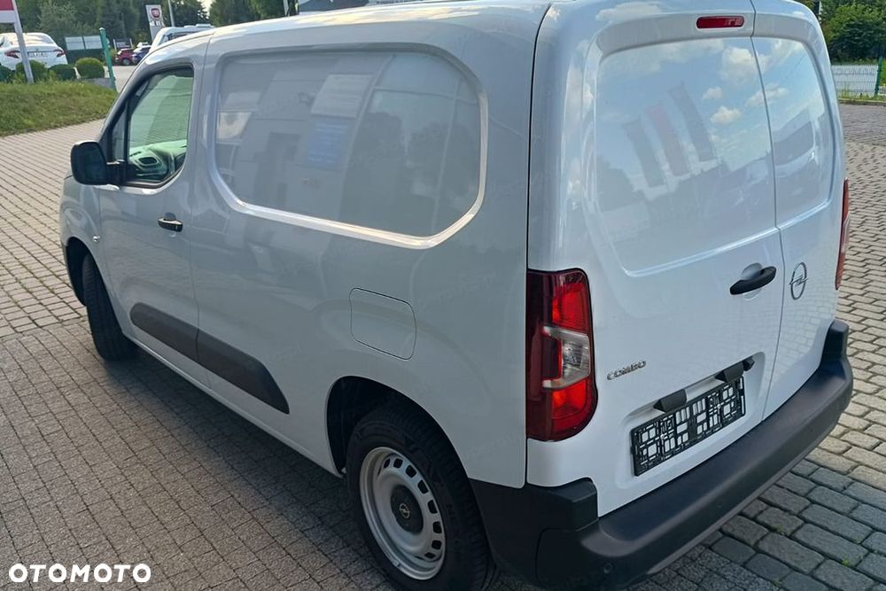 Opel Combo Van L1H1 Izoterma 1.2 110KM - 4