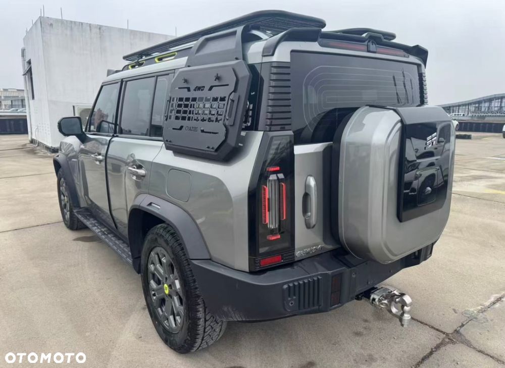 Jetour Traveller - 5