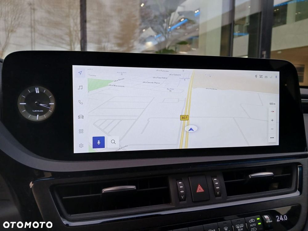 Lexus ES 300h Business Edition - 16