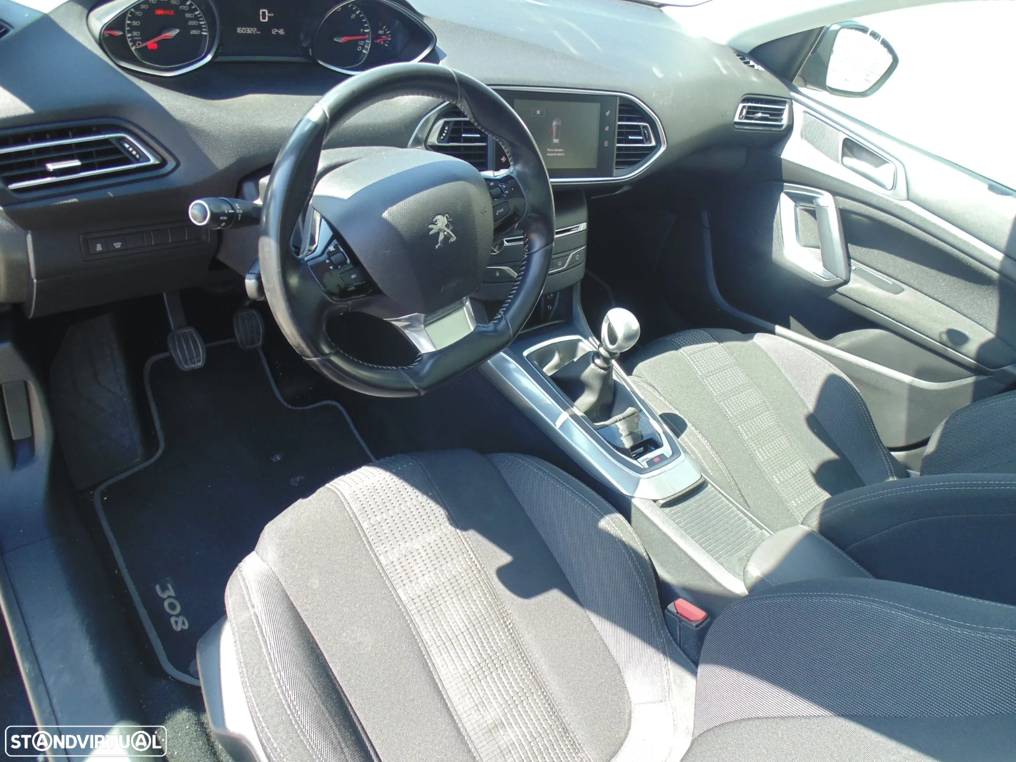 Peugeot 308 1.6 BlueHDi Allure J17 - 26