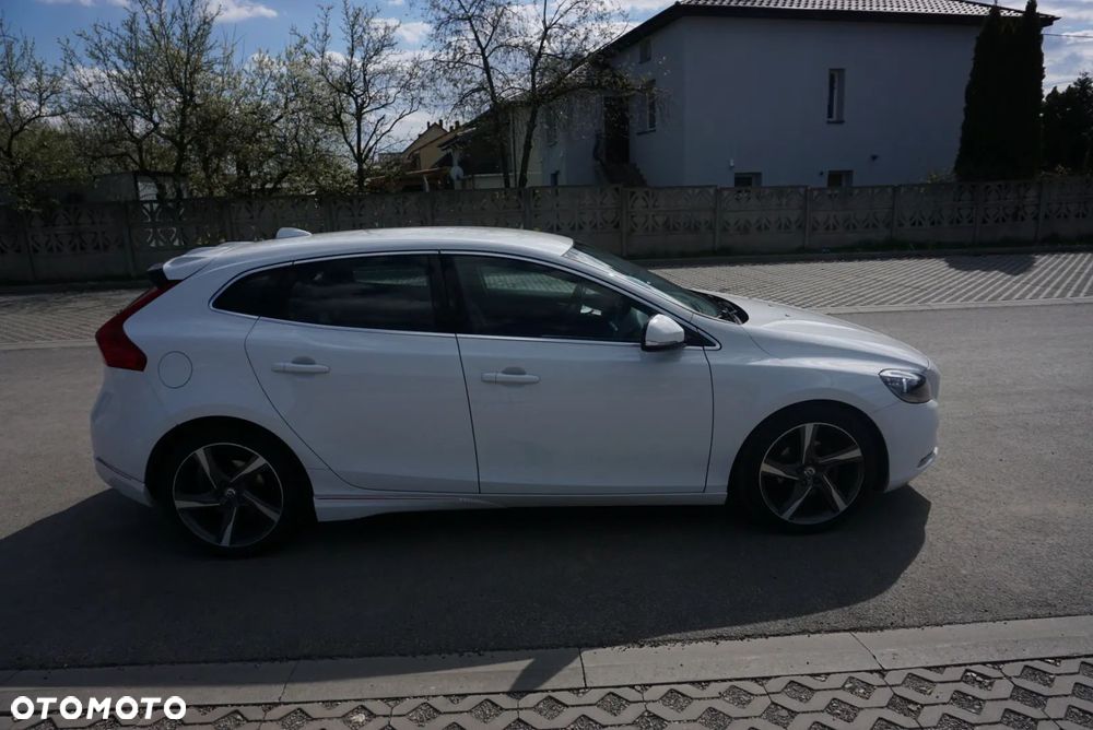Volvo V40 D2 Base - 11