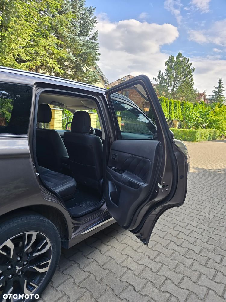 Mitsubishi Outlander - 18