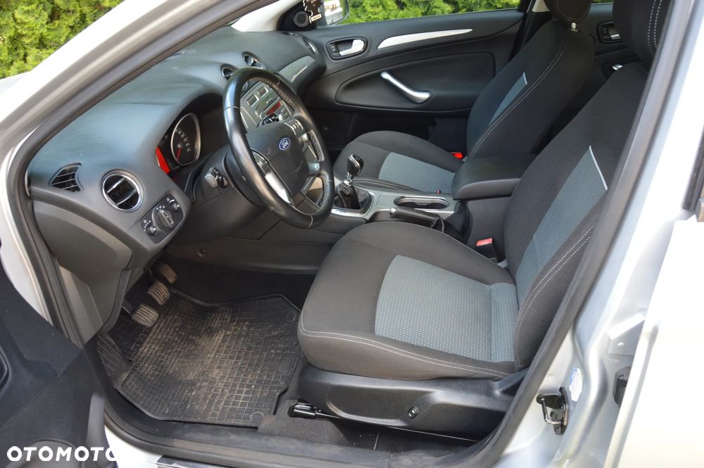 Ford Mondeo - 20