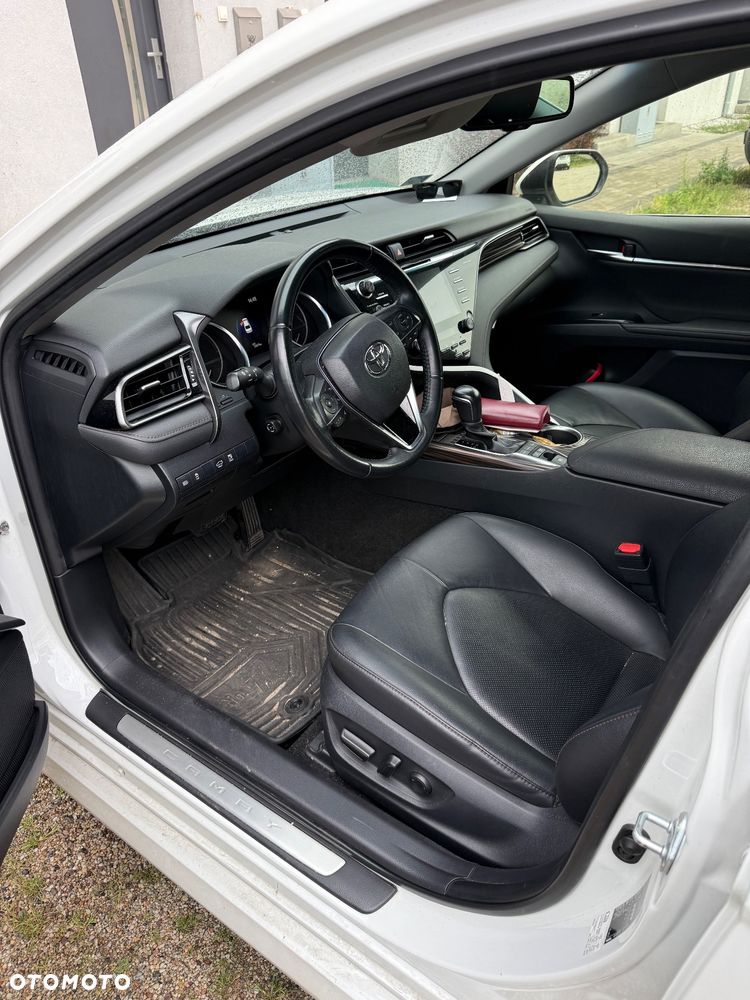 Toyota Camry 2.5 Hybrid Executive CVT - 5