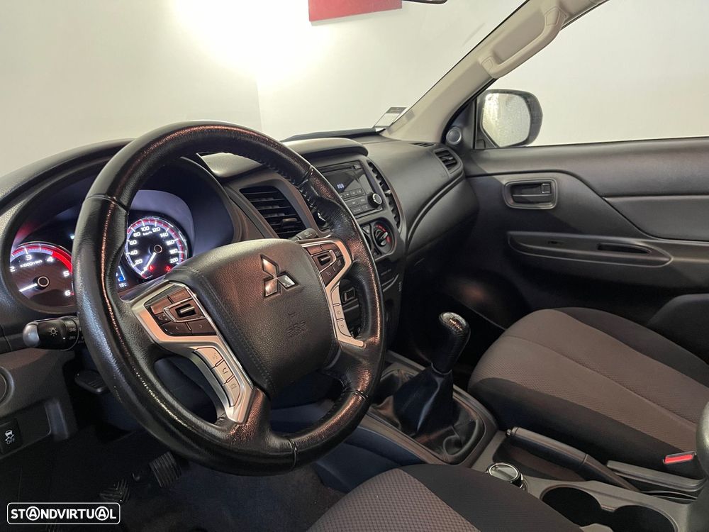 Mitsubishi L200 2.3 DI-D Strakar CD Intense 4WD - 9