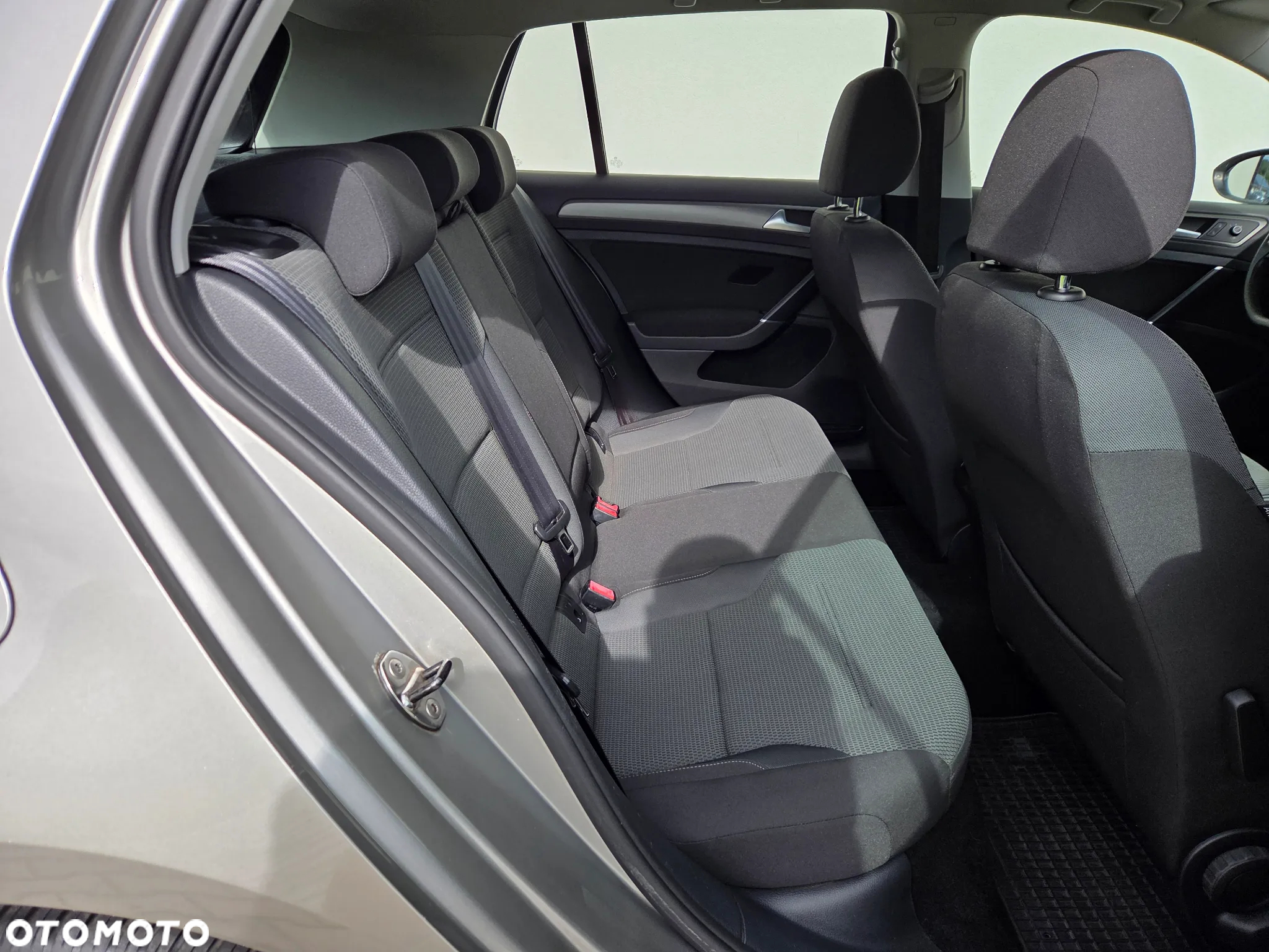 Volkswagen Golf - 12