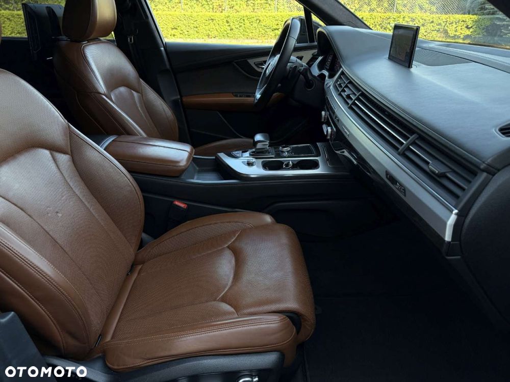 Audi SQ7 4.0 TDI Quattro Tiptronic - 33