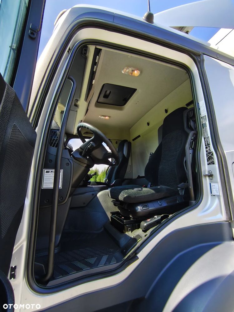 Mercedes-Benz ANTOS 25.40 - 5