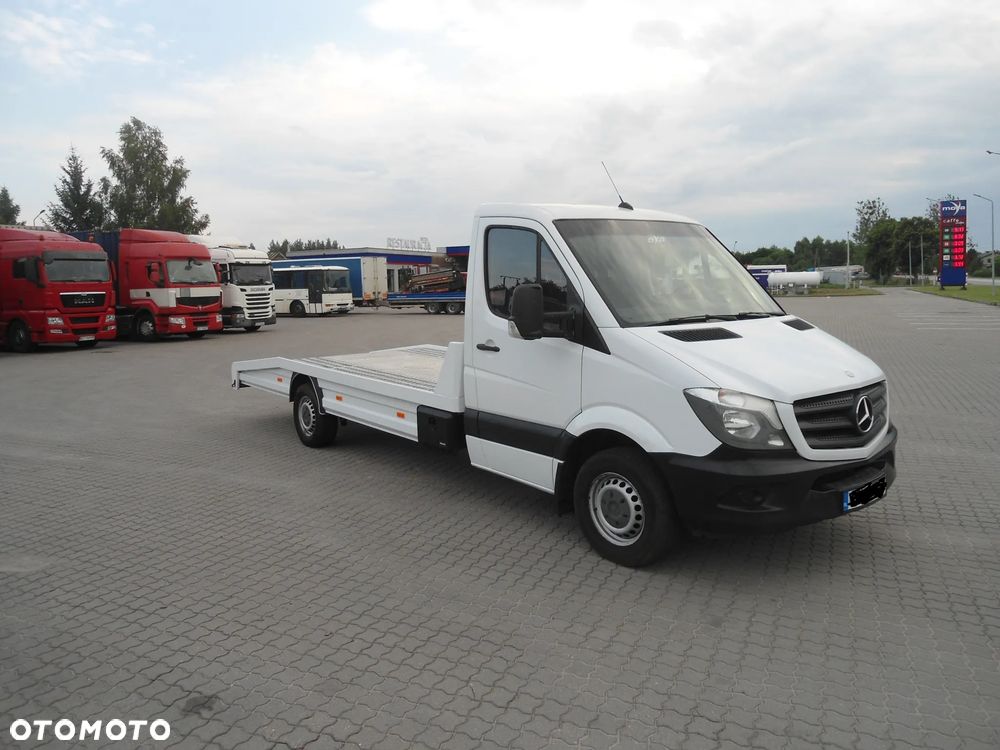 Mercedes-Benz Sprinter - 2