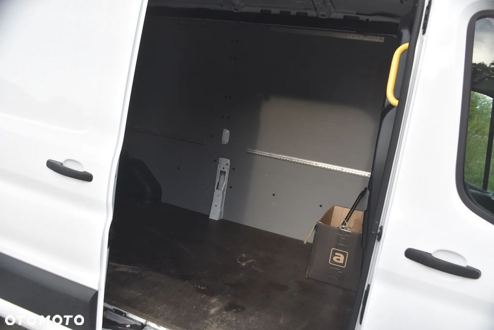 Ford Transit - 9