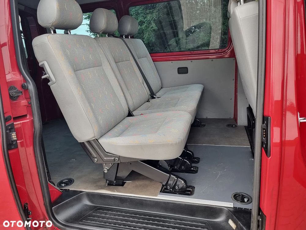 Volkswagen Transporter - 17