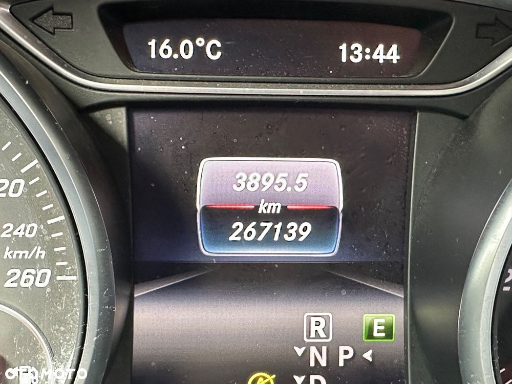 Mercedes-Benz CLA 220 d 7G-DCT Urban - 37