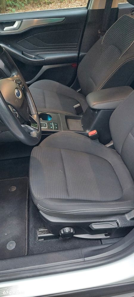 Ford Focus 1.5 EcoBlue Titanium - 9
