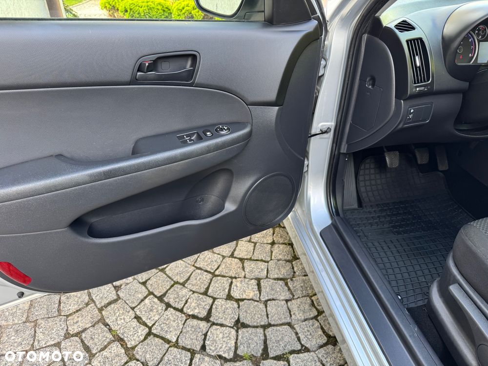 Hyundai i30 1.4 Edition 20 - 18