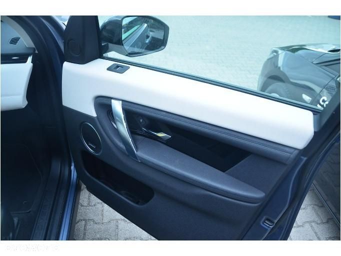 Land Rover Discovery Sport 2.0 P200 mHEV S - 29