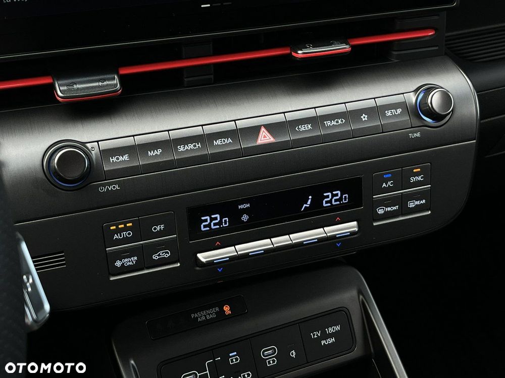 Hyundai Kona - 17
