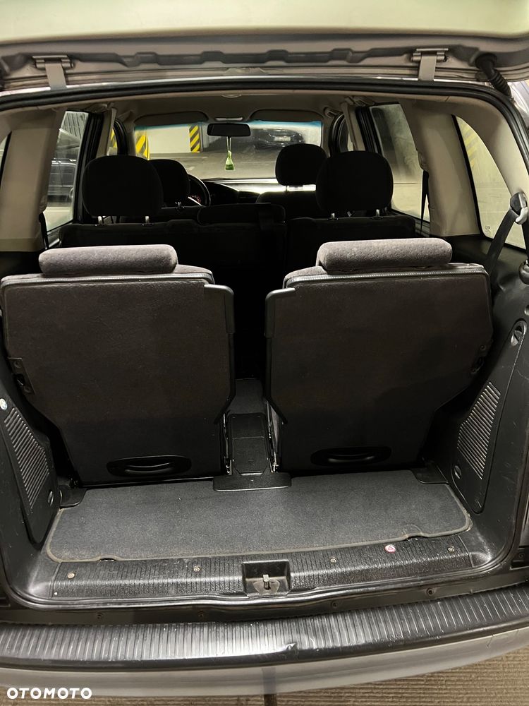Opel Zafira - 15
