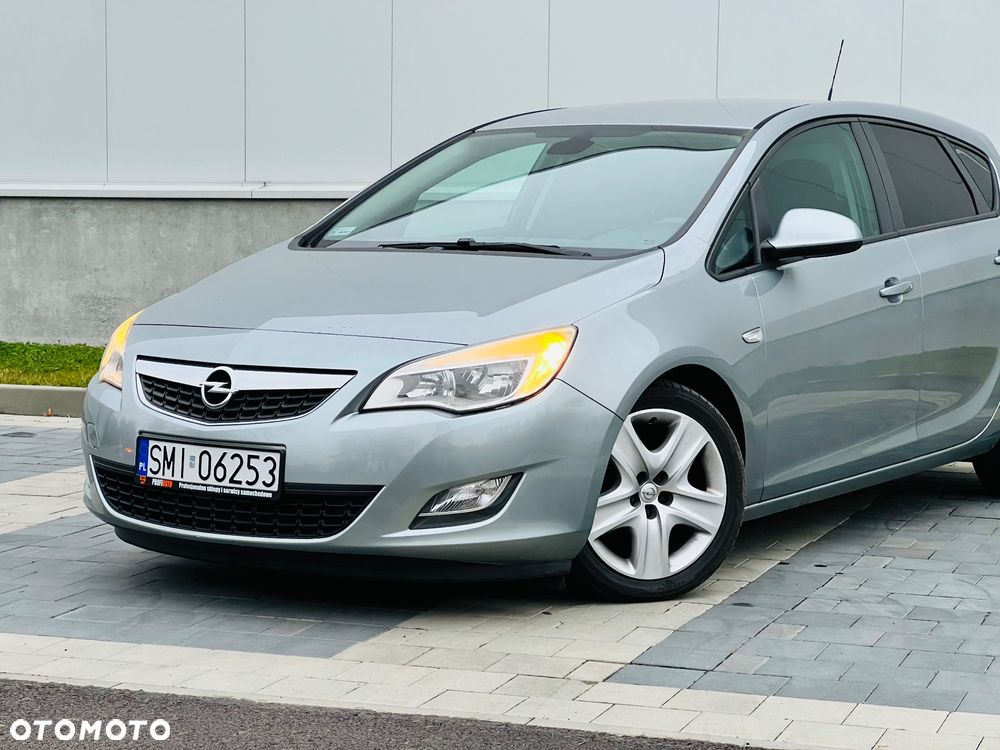 Opel Astra 1.4 Turbo Design Edition - 4