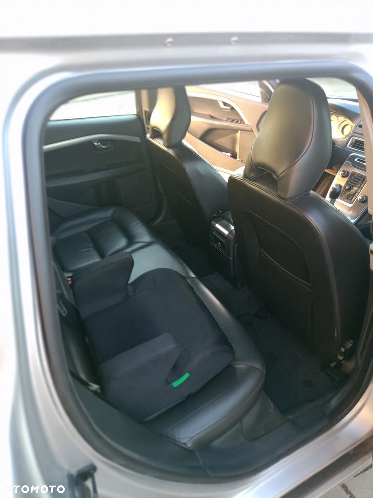 Volvo V70 D2 Ocean Race - 7