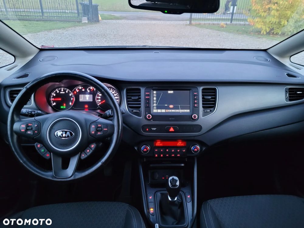 Kia Carens 2018 photo 5