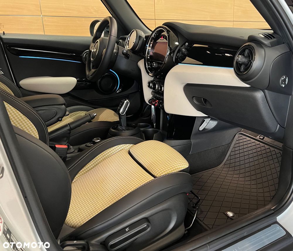 MINI Cooper Standard - 7