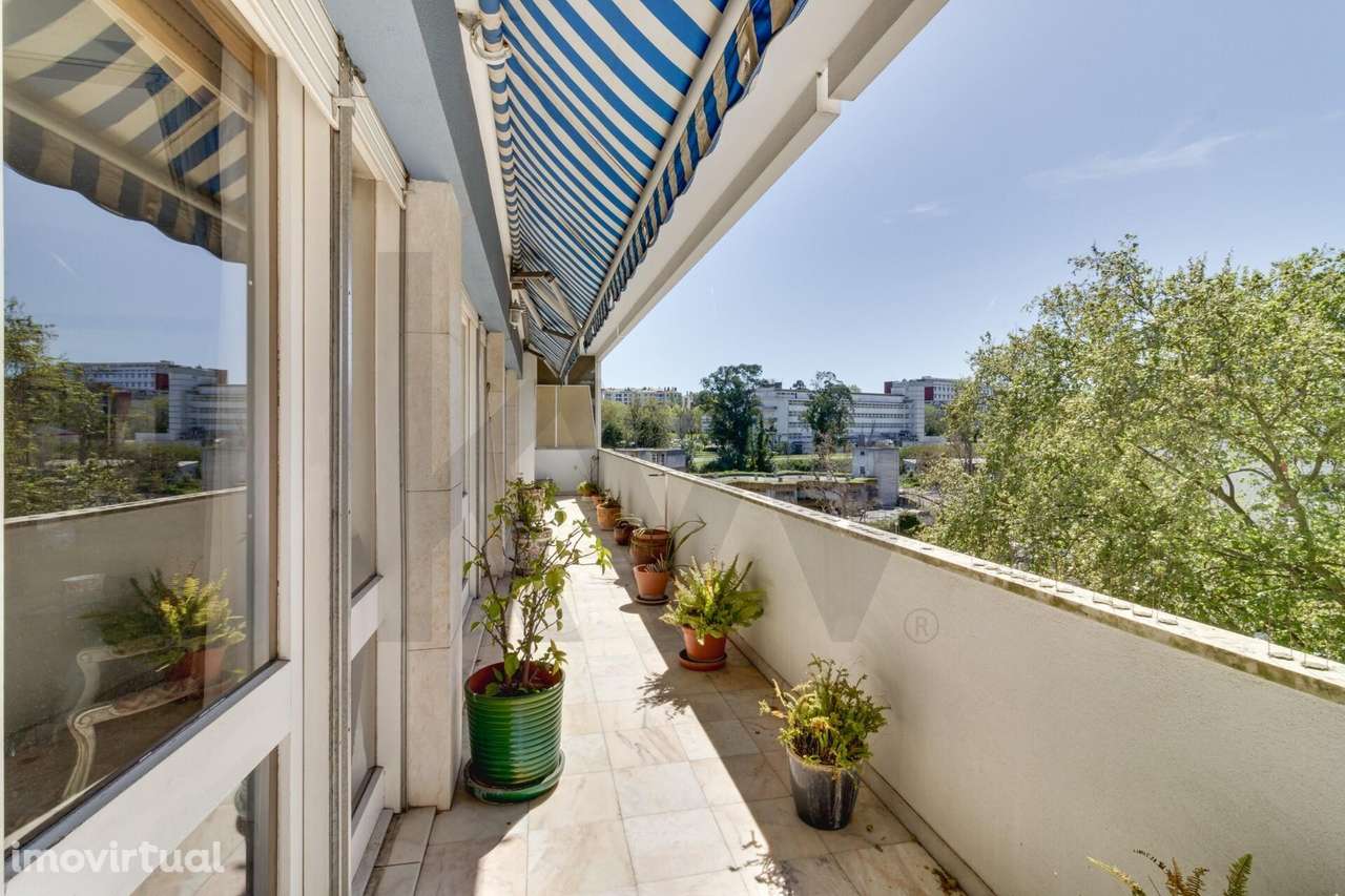 T4 +1 | 168m2 | 2 VARANDAS | PRAÇA RAINHA SANTA | LUMIAR | LISBOA - Grande imagem: 4/37