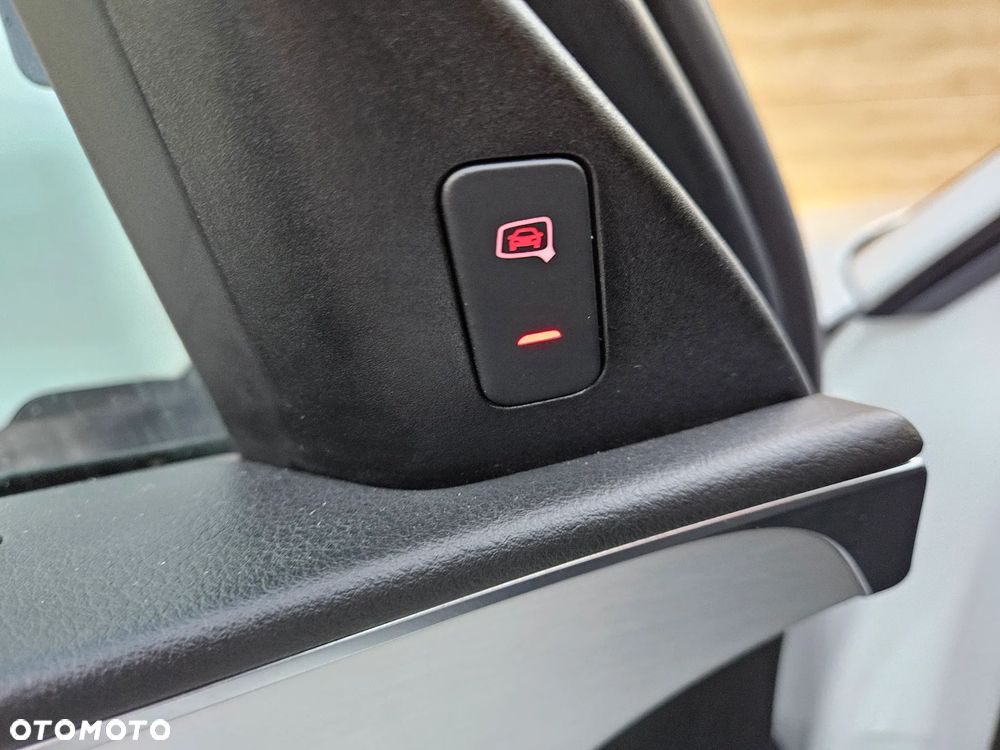 Audi A6 Avant 2.0 TDI quattro S tronic - 8