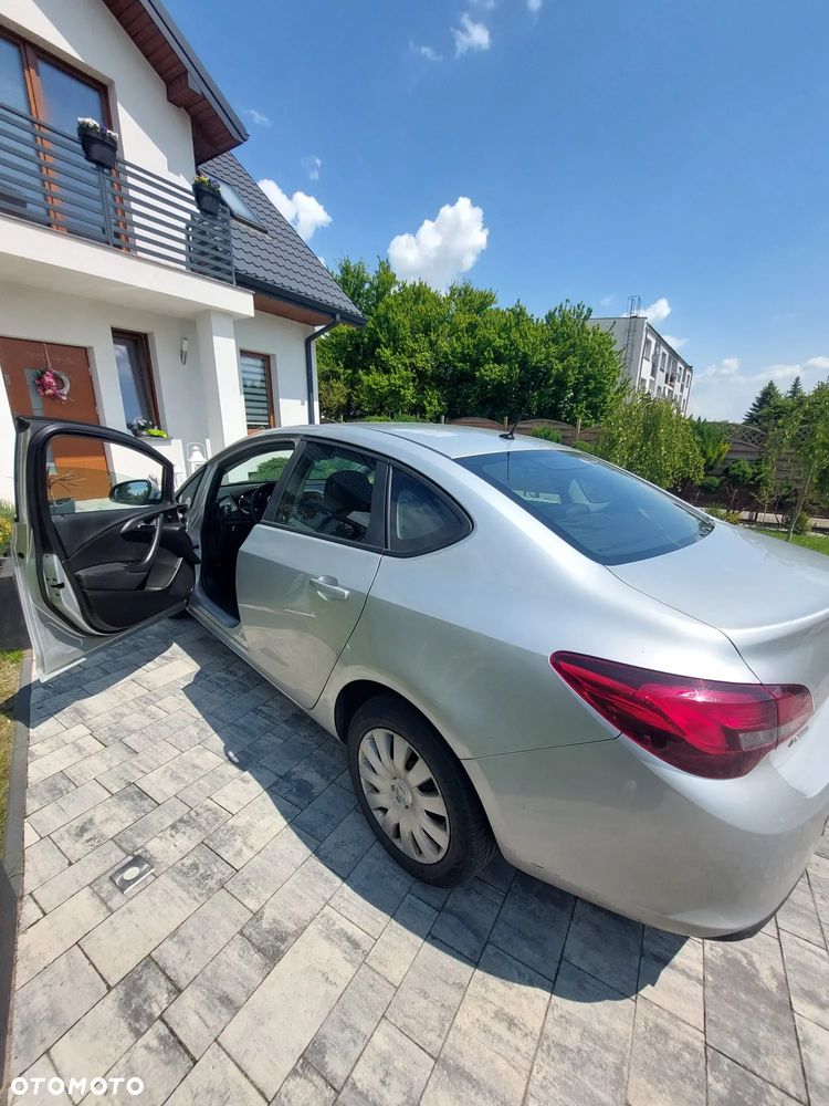 Opel Astra 1.4 T Active EU6 - 14