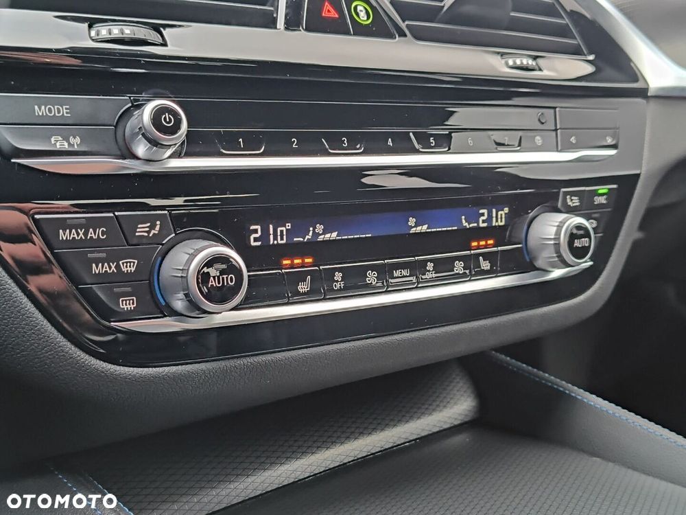 BMW Seria 5 520d xDrive M Sport sport - 15