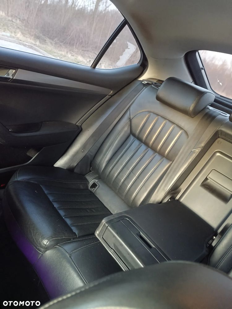 Skoda Superb 1.6 TDI Style - 9