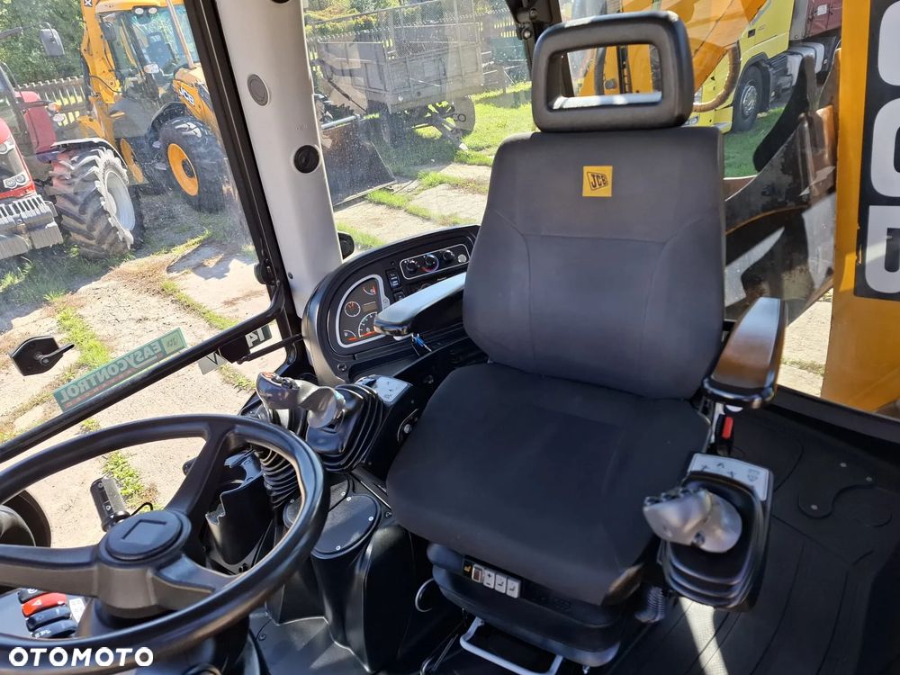 JCB 4CX - 38