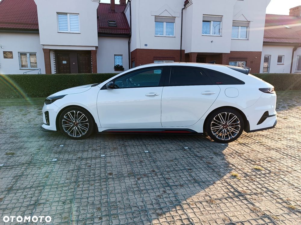 Kia ProCeed 1.6 T-GDI GT DCT - 9