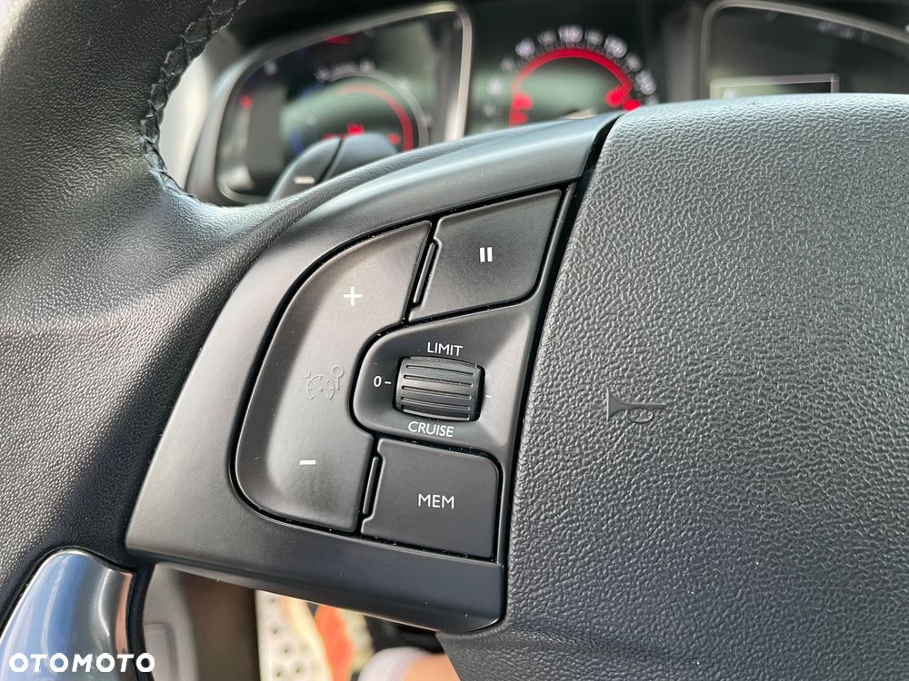 Citroën DS5 2.0 HDi Hybrid4 Pure Pearl MCP - 22