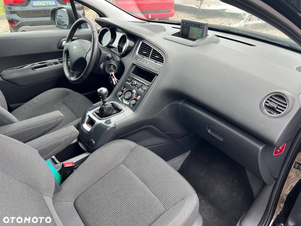 Peugeot 5008 PureTech 130 Access - 24