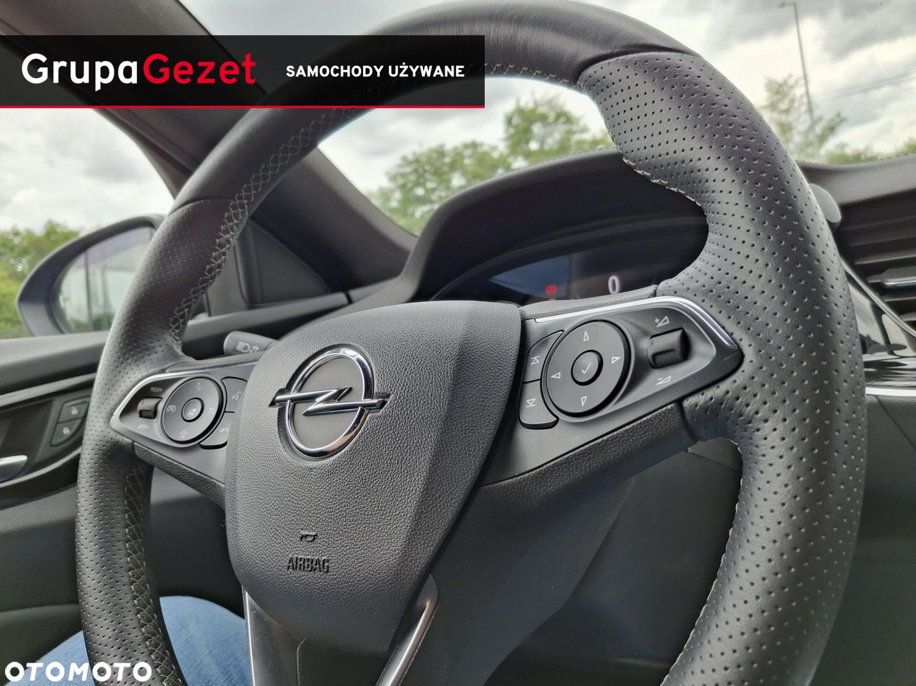 Opel Insignia - 30