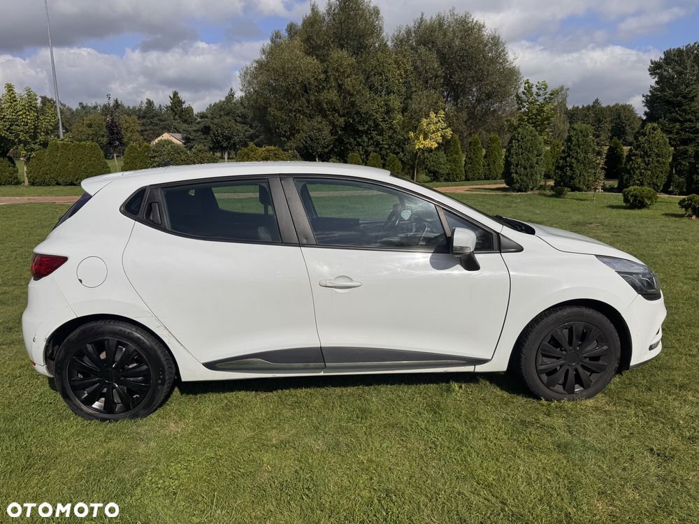 Renault Clio - 14