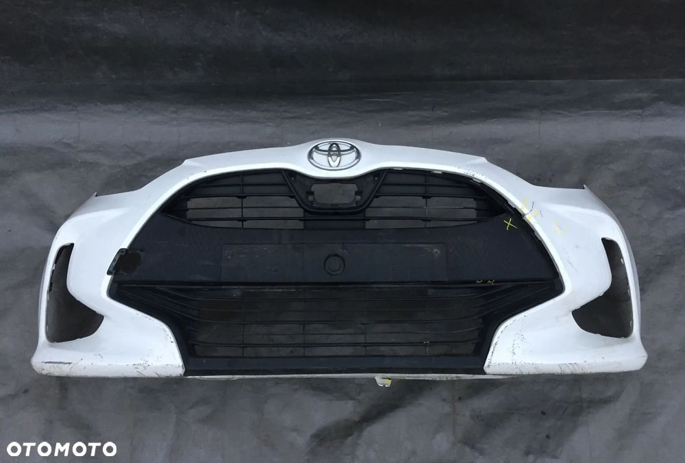 TOYOTA YARIS 4 IV 2020- ZDERZAK PRZEDNI PRZÓD