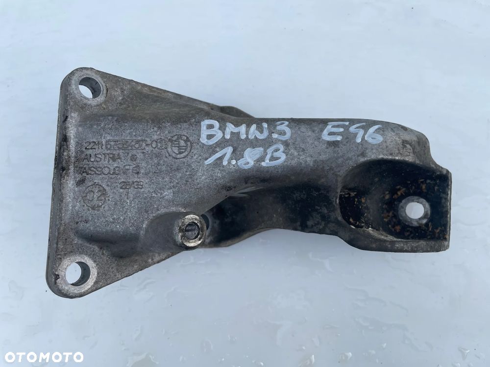 ŁAPA WSPORNIK SILNIKA BMW E46 1.8 N42B18A 6759487 - 1
