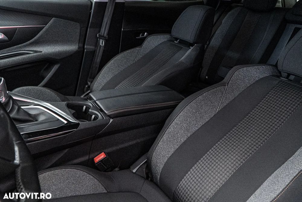 Peugeot 3008 1.2 PureTech Turbo S&S Allure - 18