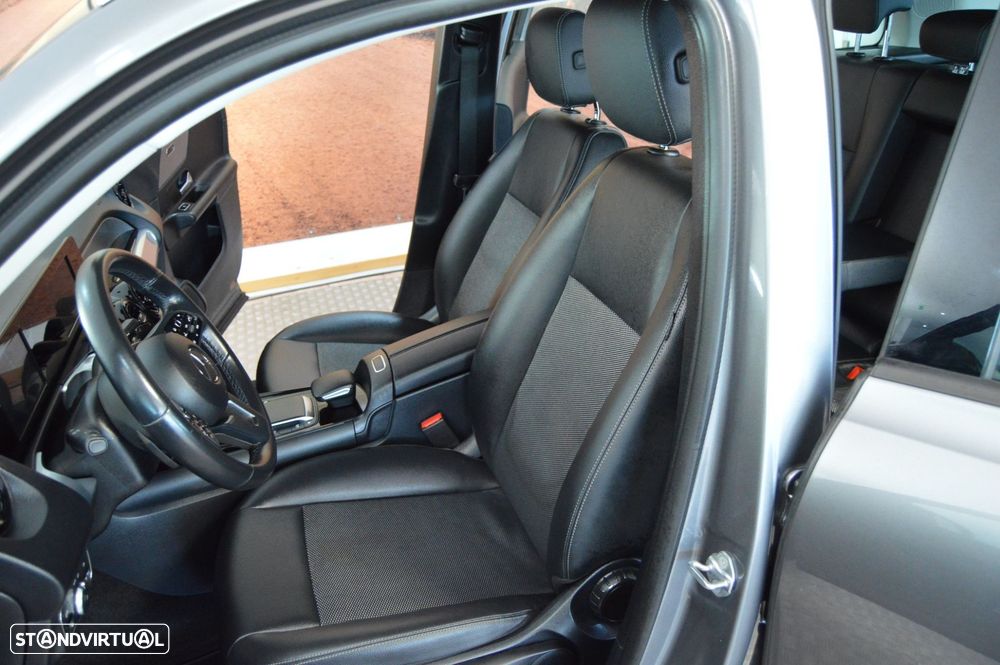Mercedes-Benz GLB 180 - 20