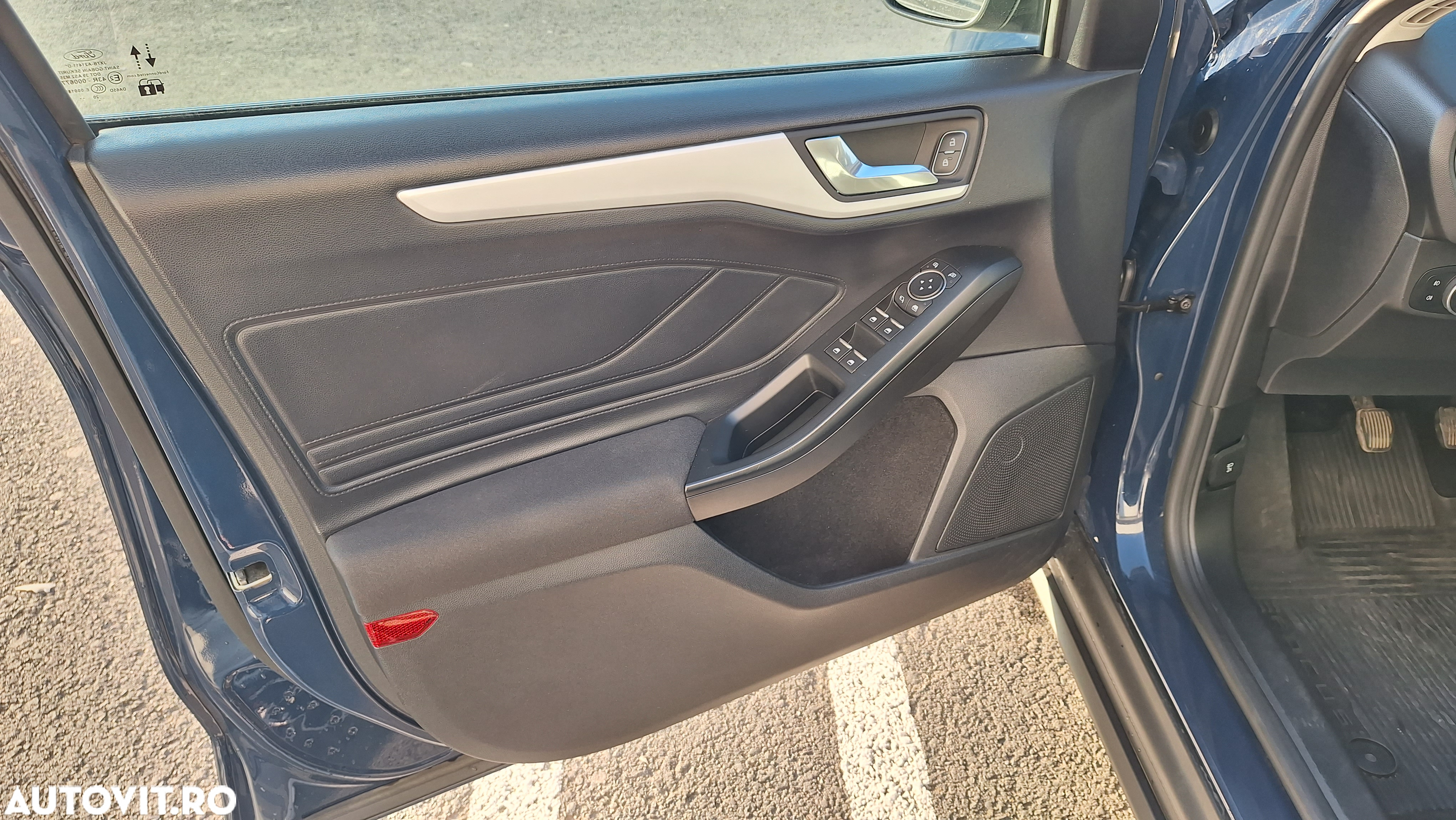 Ford Focus 1.0 EcoBoost Connected - 9