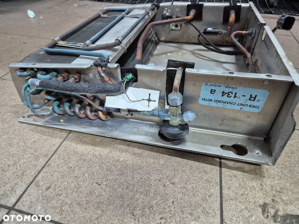 AGREGAT CHŁODNICZY CARRIER NEOS 100 S 220V 12V - 1