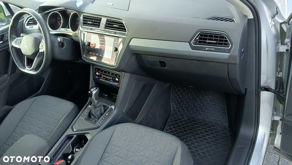 Volkswagen Tiguan - 8
